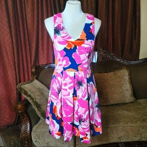 Trina Turk dress, size 6, new with tags, floral, stretch
